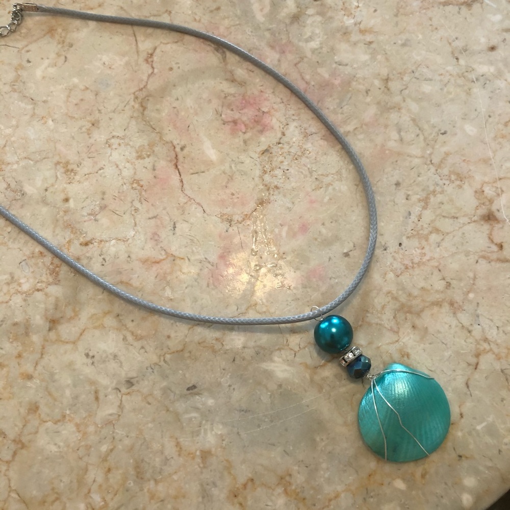 Teal Painted Seashell necklace with accent beads